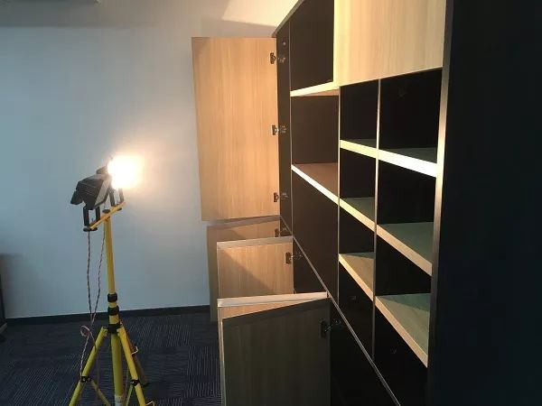 ��h����ȩ