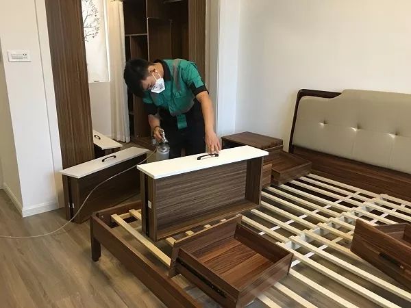 ��h����ȩ